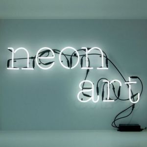 LETTERA LUMINOSA DA PARETE Neon Art lettera m