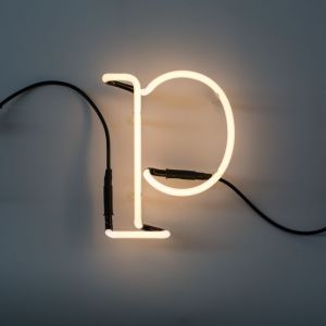 LETTERA LUMINOSA DA PARETE Neon Art lettera p