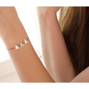 BRACCIALE DI FILO CON TRE STELLE