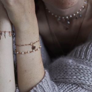 BRACCIALE A ROSARIO CON PERLE D’ACQUA DOLCE