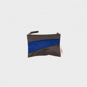 POUCHETTE PICCOLA WARM GREY e ELECTRIC BLUE