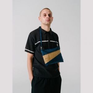 THE NEW POUCH Navy & Camel MEDIUM