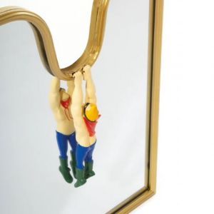 CIRCUS MIRROR SUPERHERO