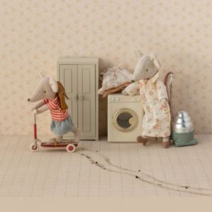 MONOPATTINO MAILEG ROSSO – ACCESSORIO IN LEGNO PER LA CASA DEI TOPOLINI