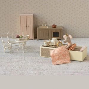 TOPO MAILEG PRINCIPESSA SORELLINA NEL SUO LETTINO