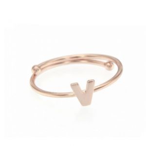 ANELLO REGOLABILE CON LETTERA V