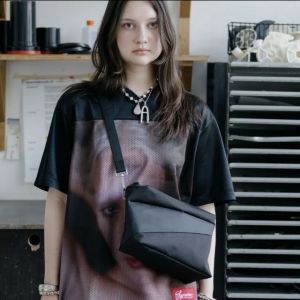 The New Bum Bag BLACK and black Medium