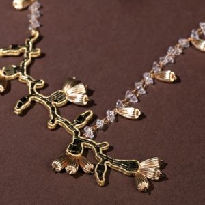 COLLANA LILLÁ ORO